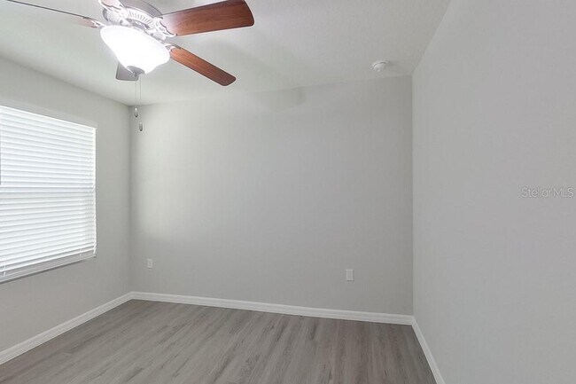 Building Photo - 8731 SW 44th Ct