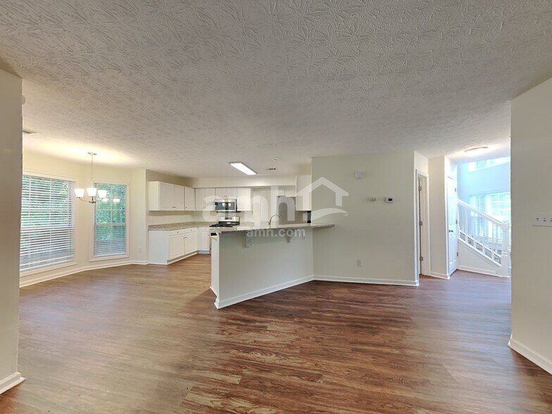 Building Photo - 555 Fosters Mill Ln NW