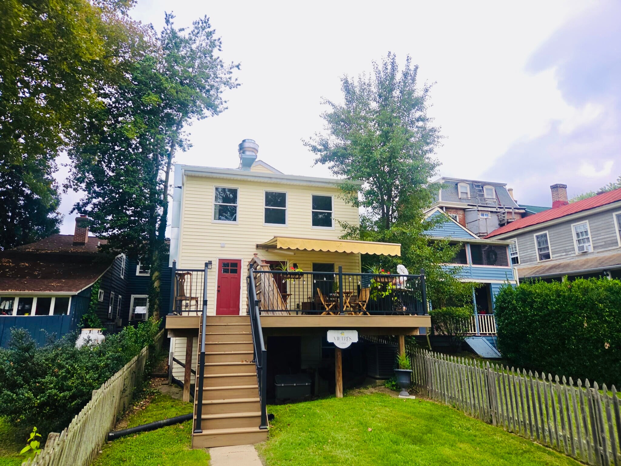 Building Photo - 222 Bohemia Ave