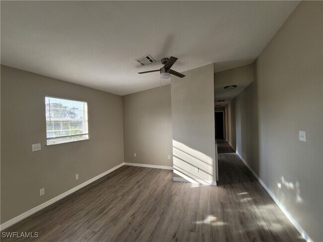 Building Photo - 5453 Avenue E