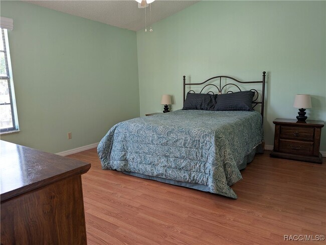 Building Photo - 9815 E Pebble Creek Ct
