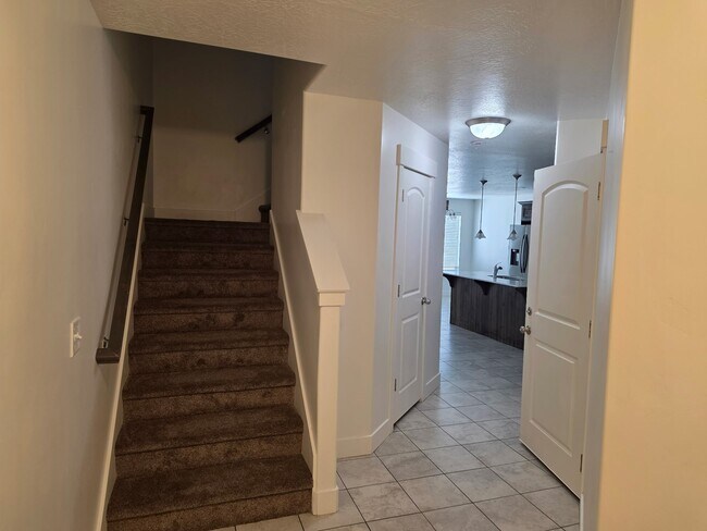 Building Photo - 54 N 2050 W