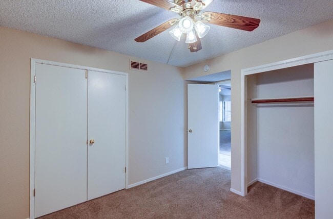 Building Photo - 5455 N Marty Ave