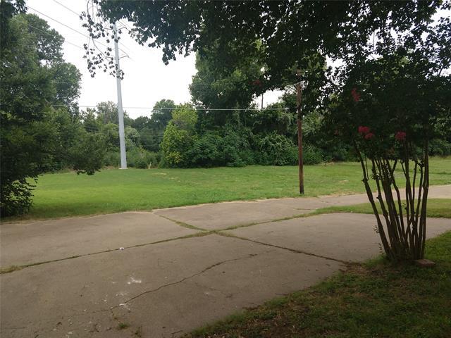 Building Photo - 2110 Valleywood Dr