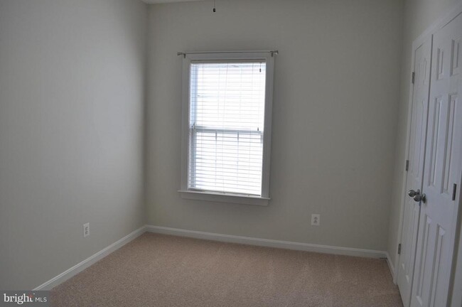 Building Photo - 22639 Tivoli Ln