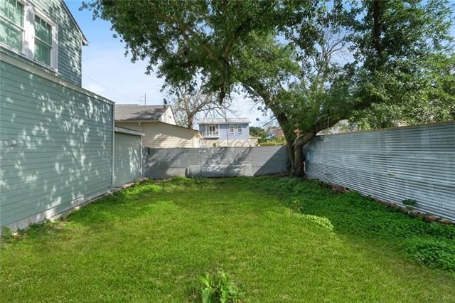 Building Photo - 2712 Chippewa St