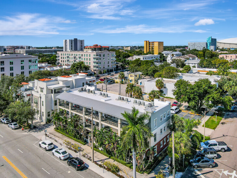 Building Photo - 201 6th St S