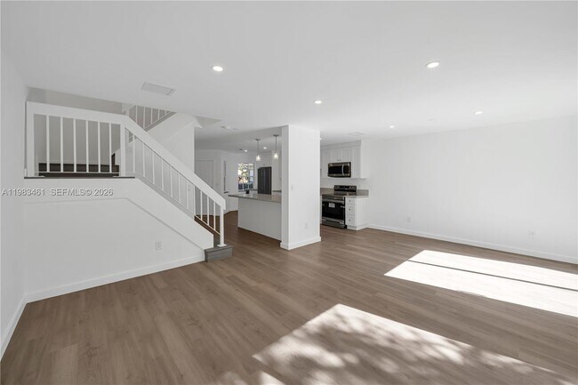 Building Photo - 13914 SW 101st Ln