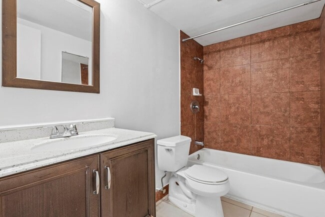 Building Photo - 625 Antioch Ave