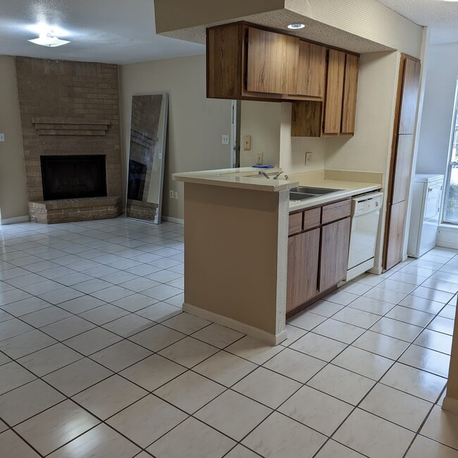 Building Photo - 260 El Dorado Blvd