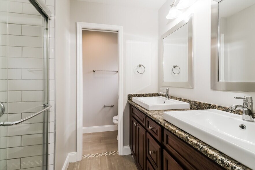 Building Photo - 24740 Silversmith Dr