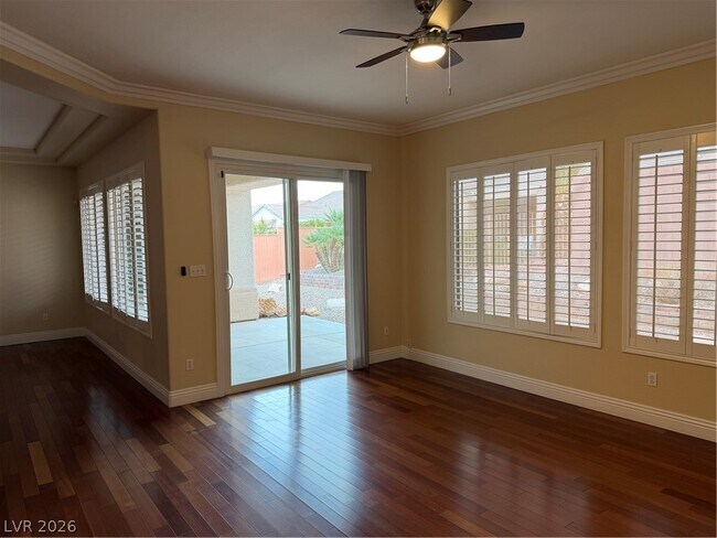 Building Photo - 572 Fox Links St