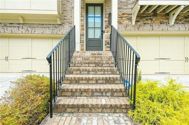 Building Photo - 1299 Linden Ct