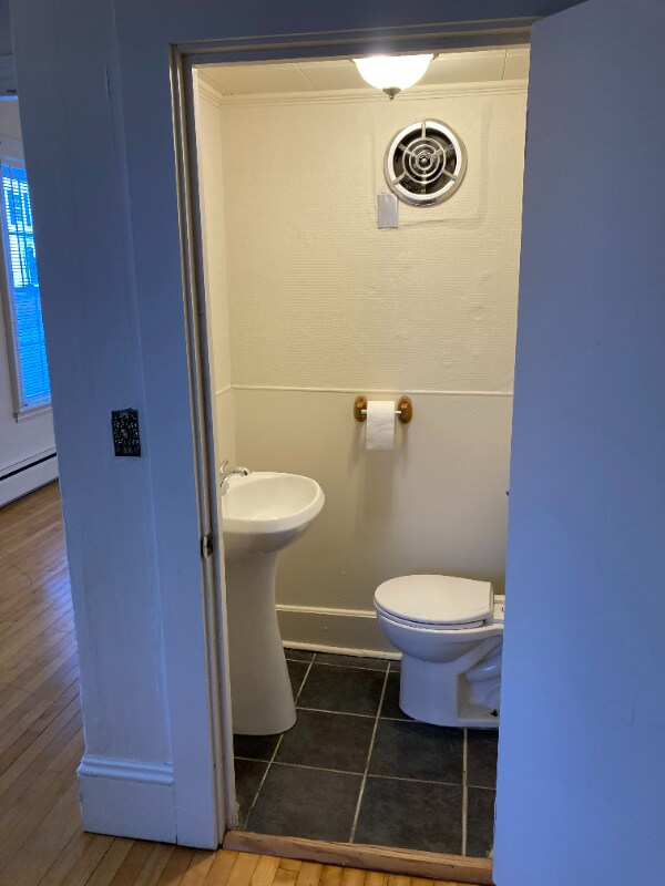 Building Photo - 21 Brimmer St