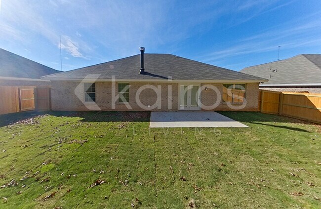 Building Photo - 751 Park Ln