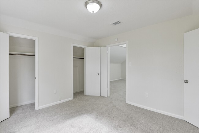 Building Photo - 122 S Diamondhead Blvd