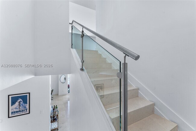 Building Photo - 950 Brickell Bay Dr