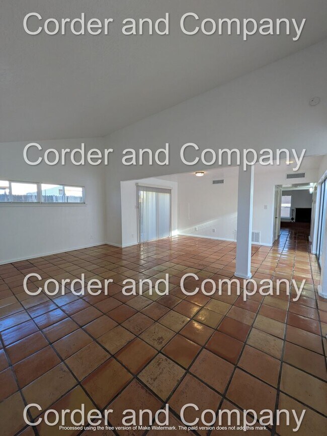 Building Photo - Spacious and naturally lit 4 Bathroom, 2 Bathroom, 2 Car Garage Home at 1,933 Sq Ft.