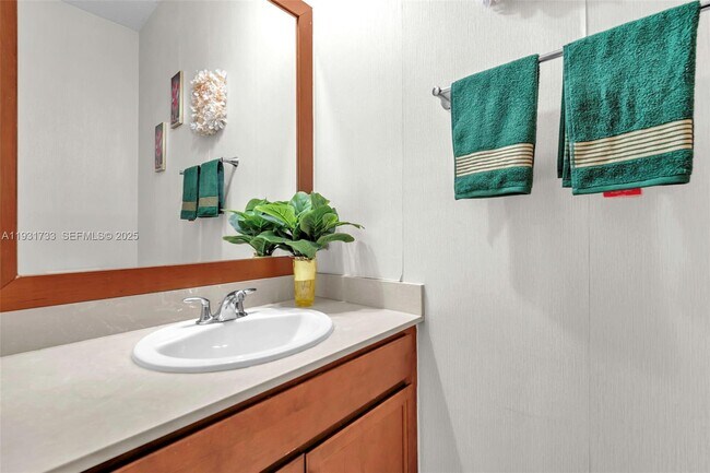 Building Photo - 9712 W 34th Ln