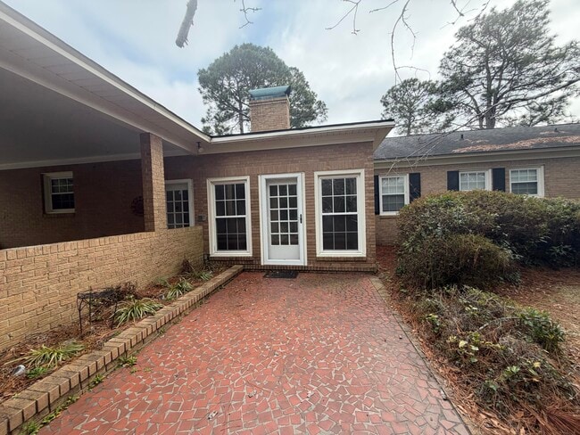 Building Photo - 115 Adams Ave