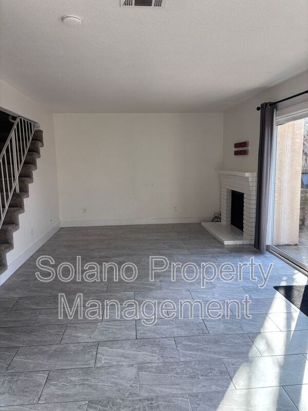 Building Photo - 2737 Almondwood Way