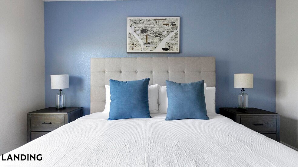 Building Photo - 3695 Island Club Dr