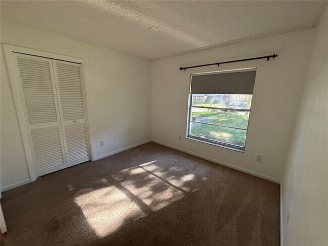 Building Photo - 1761 Lakeview Village Dr