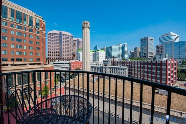 Building Photo - 1101 Haxall Point