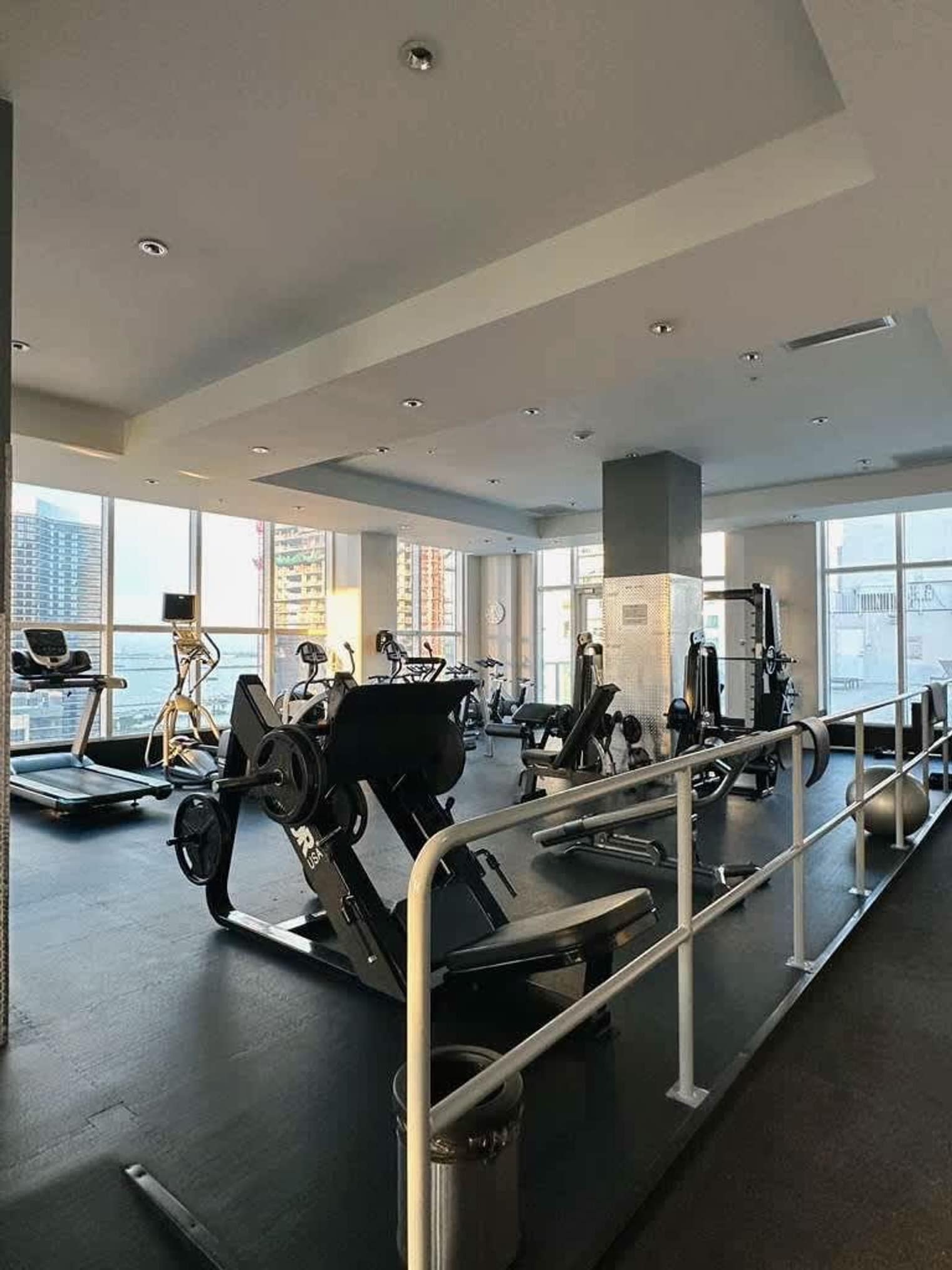 Building Photo - 137 NE 2nd Ave