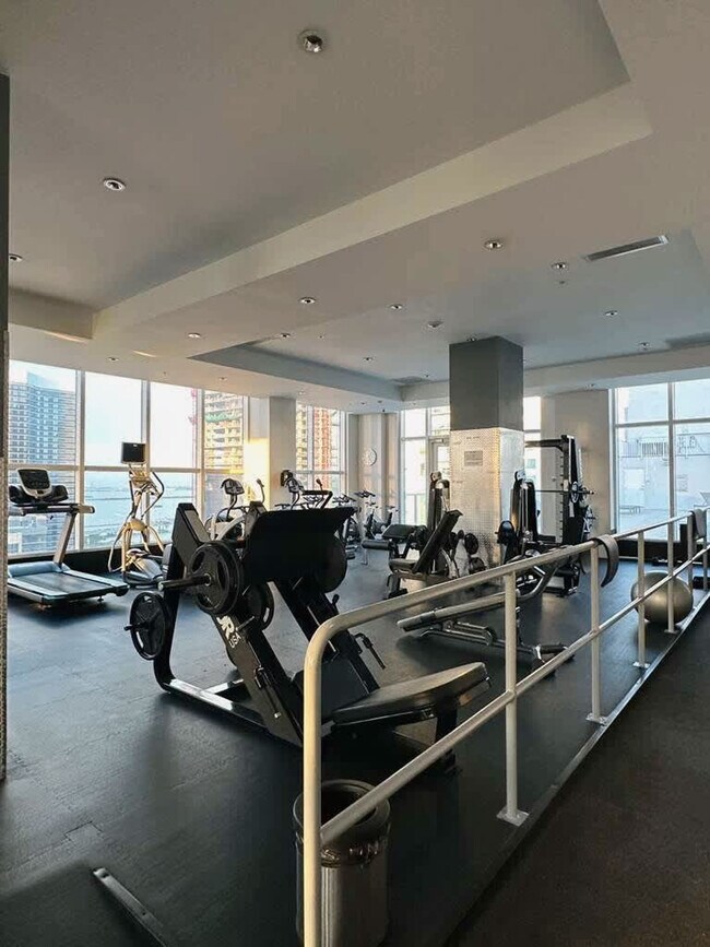 Building Photo - 137 NE 2nd Ave