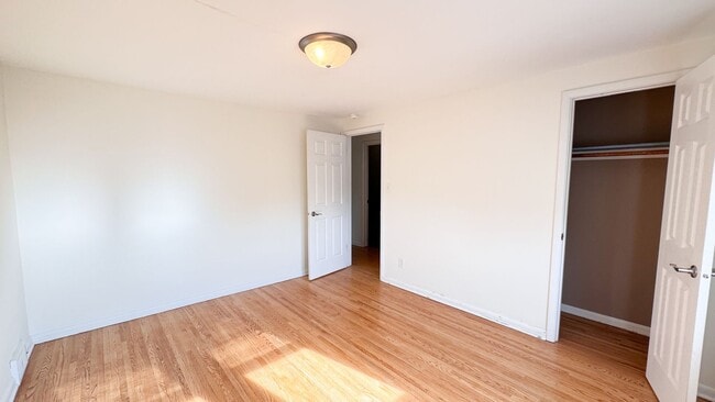 Building Photo - 120 Garden St