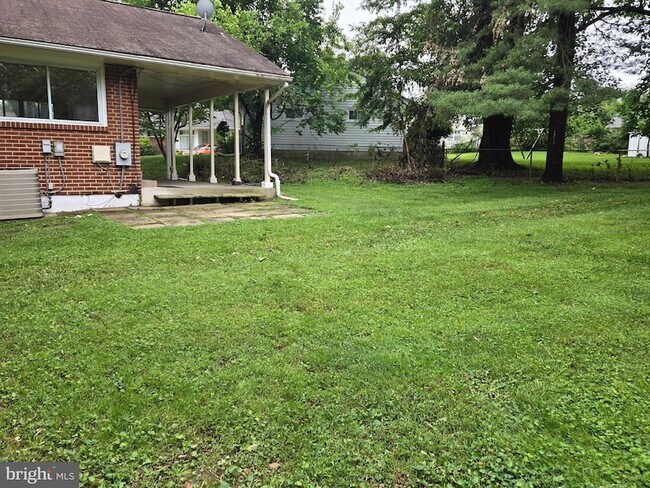 Building Photo - 13118 Vandalia Ct