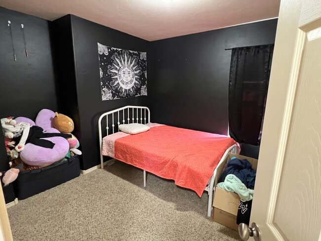 Building Photo - 2524 Las Alturas Ct
