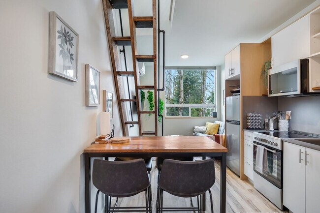 Building Photo - 3843 20th Ave SW