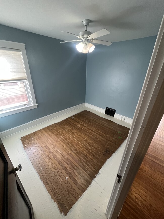 Building Photo - 1209 Elm Ave