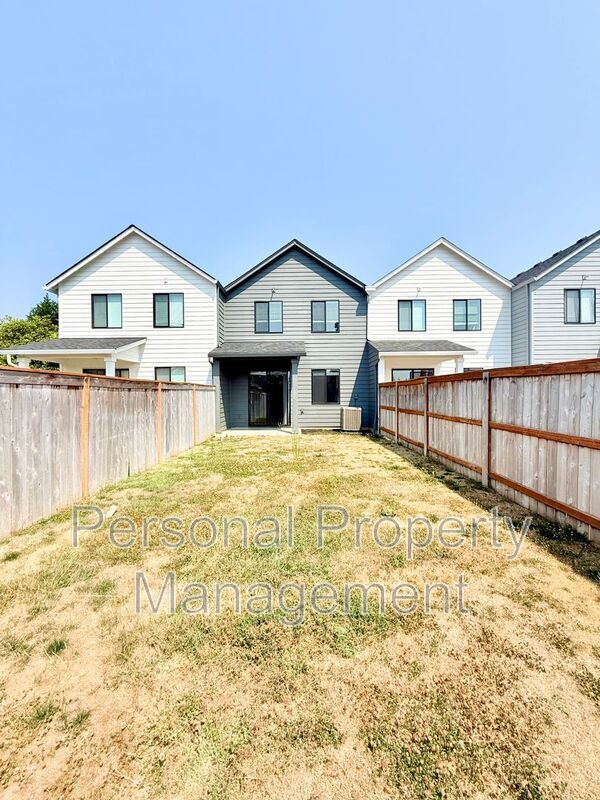 Building Photo - 417 NE Repass Rd