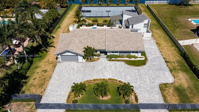Primary Photo - 3401 SW 141st Ave