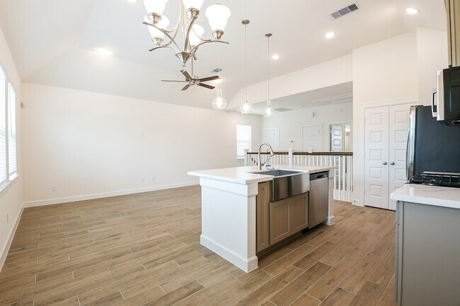 Building Photo - 11416 Lucky Fls Dr