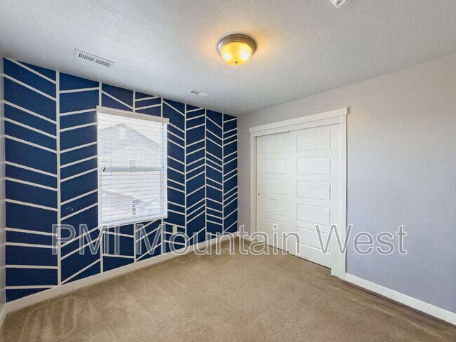 Building Photo - 3565 Water Lilly Ln
