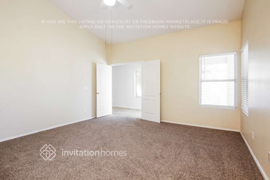 Building Photo - 13146 W Alvarado Cir