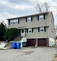 Building Photo - 55 Murdock St