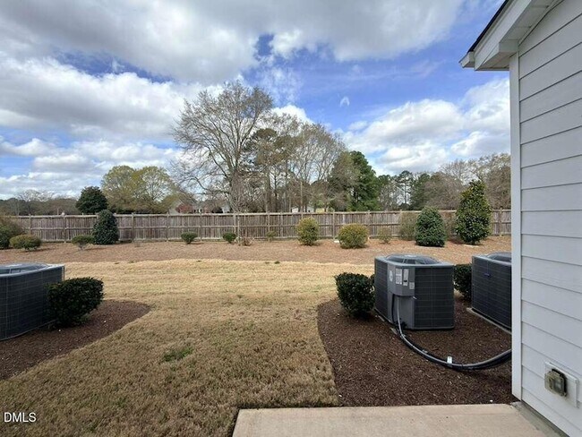 Building Photo - 926 Clearhaven Ln