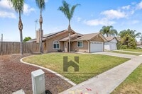 Building Photo - 2651 Elsinore St