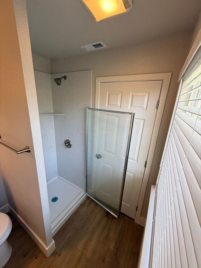 Building Photo - 3 Bed| 2 Bath | 1153 SF | Private Driveway | Single Story | Tenant pays $175 monthly for WS&G