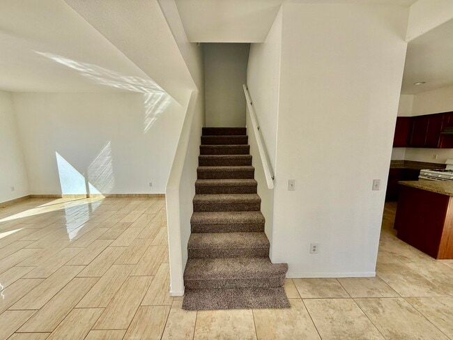 Building Photo - 13827 Luis Dr