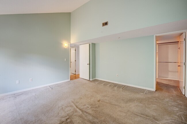 Building Photo - 522 Tumbling Hawk