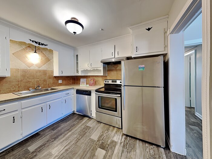 Building Photo - 3403 Rogero Rd