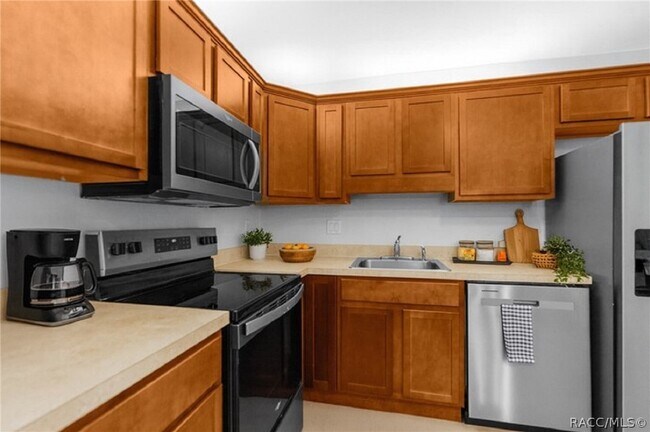 Building Photo - 5551 Executive Dr