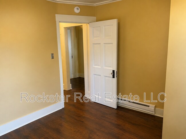 Building Photo - 717 S Ferrall St