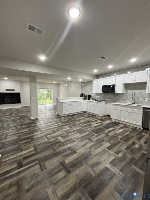 Building Photo - 8936 Lewdown Pl